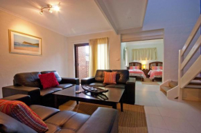 Byron Bay Accom Unit 4 63 Shirley Street, Byron Bay- Mango Tree, Byron Bay